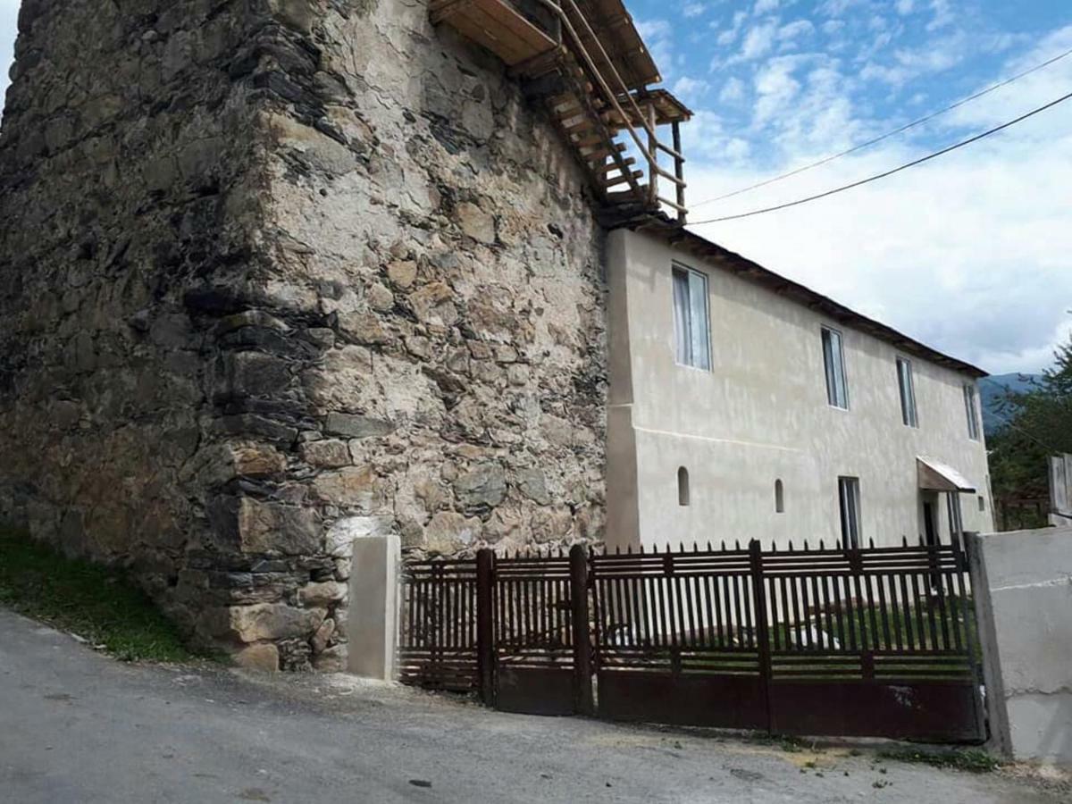 Hotel Guesthaus King Seti Mestia Exterior foto